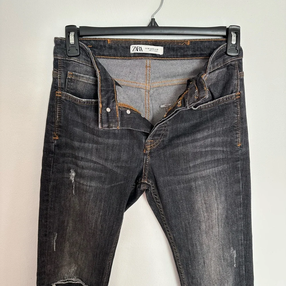 ZARA Distressed Skinny Jeans Size 30 Dark Gray Button Fly High Rise EUC